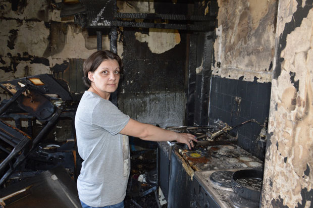 НА ДУБЉЕВИЋЕ СЕ ОКОМИЛА СУДБИНА: Једва спајали крај са крајем и пре него што им је ватра све прогутала